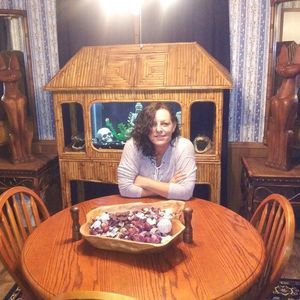 Meet your Posher, Crystal